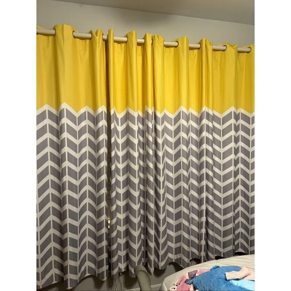 Intelligent Design 2-Pack of Chevron Printed Yellow, White and Gray Darkening Cu